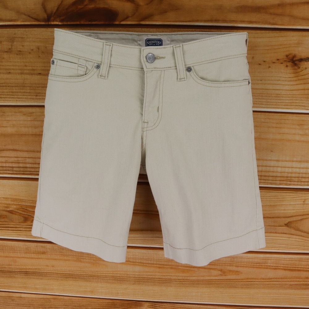 Signature Levi Strauss & Co. Shorts Womens 8 Beige Cotton Blend Pockets Mid Rise